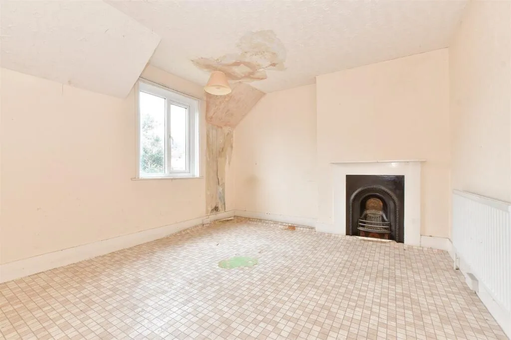 3 bed Terraced