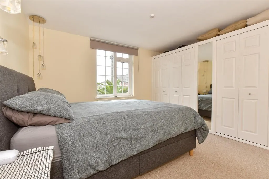 5 bed Block of Apartments