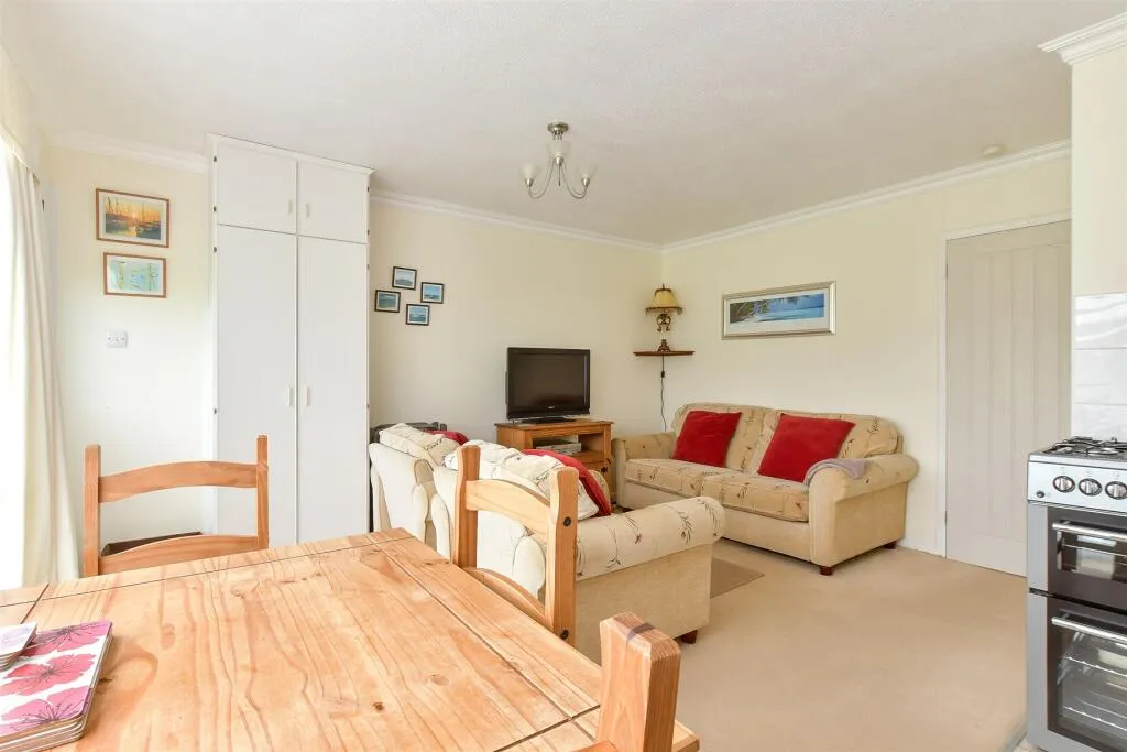 2 bed Semi-Detached Bungalow