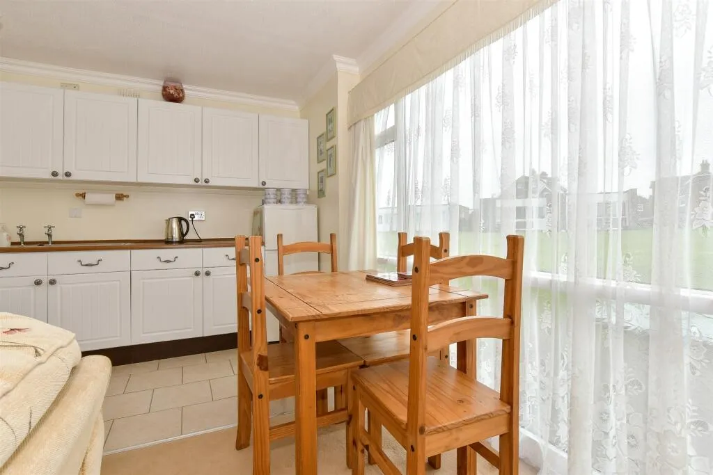 2 bed Semi-Detached Bungalow