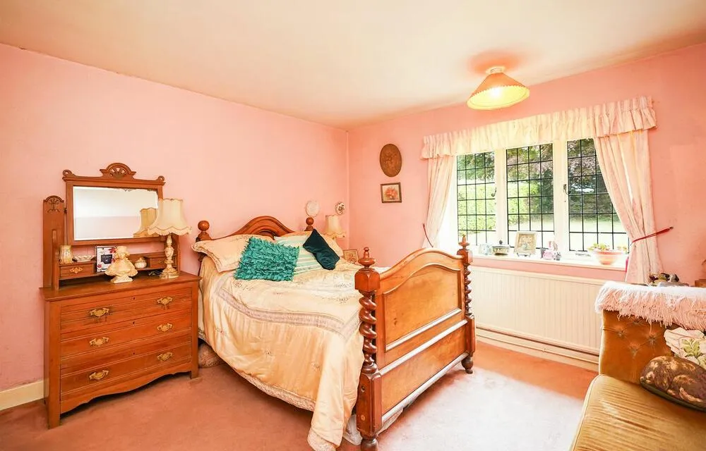 10 Hockley Lane, Wingerworth, Chesterfield S42 6QG