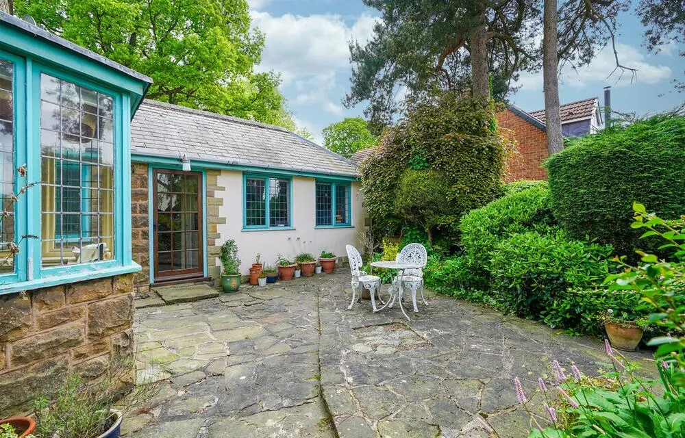 10 Hockley Lane, Wingerworth, Chesterfield S42 6QG