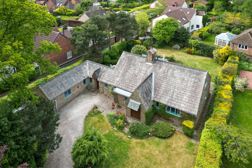 10 Hockley Lane, Wingerworth, Chesterfield S42 6QG