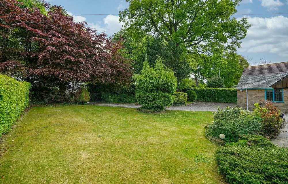 10 Hockley Lane, Wingerworth, Chesterfield S42 6QG
