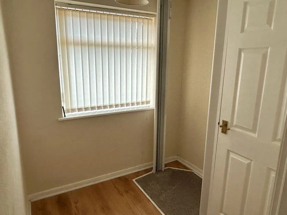 68 Holmesdale Road, Dronfield S18 2FB