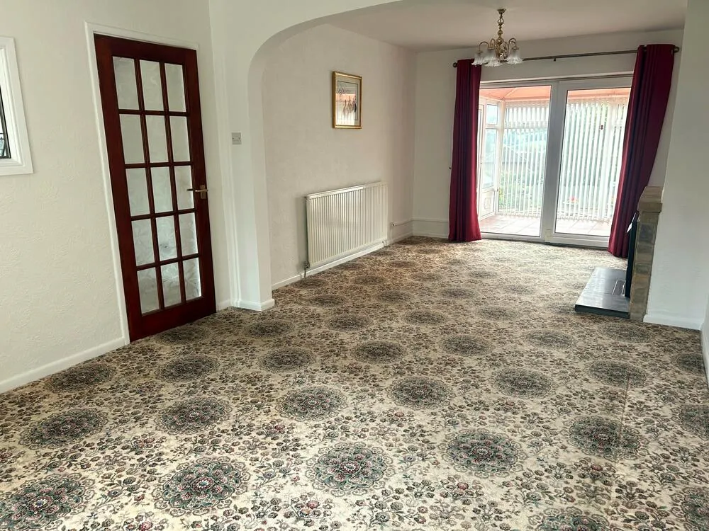68 Holmesdale Road, Dronfield S18 2FB