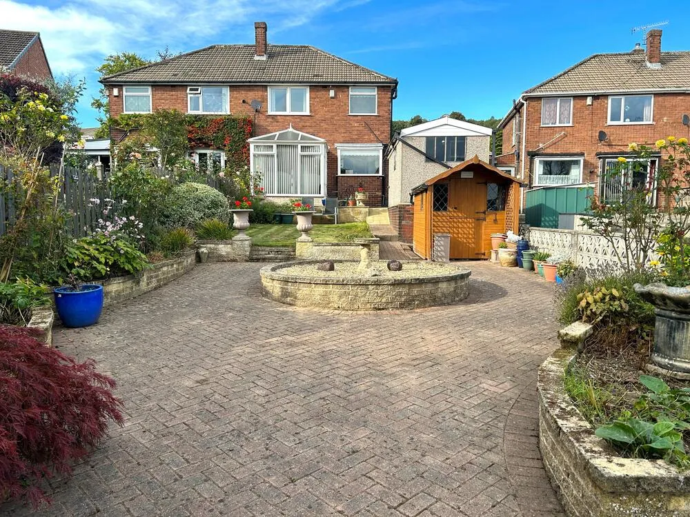 68 Holmesdale Road, Dronfield S18 2FB
