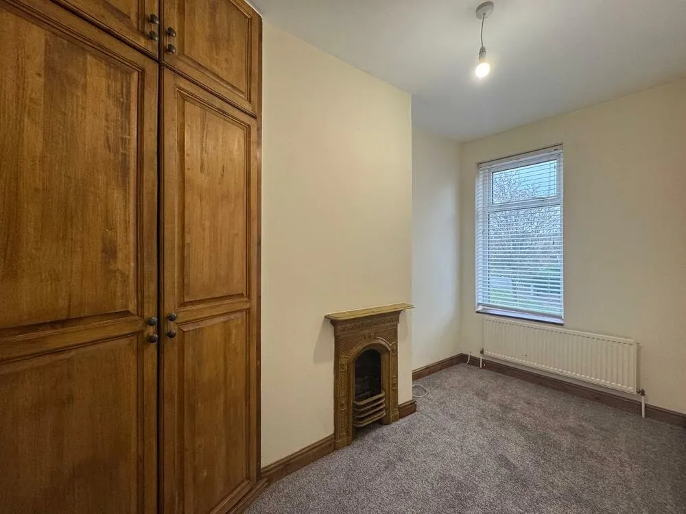 58 Jawbones Hill, Chesterfield, Derbyshire S40 2EN