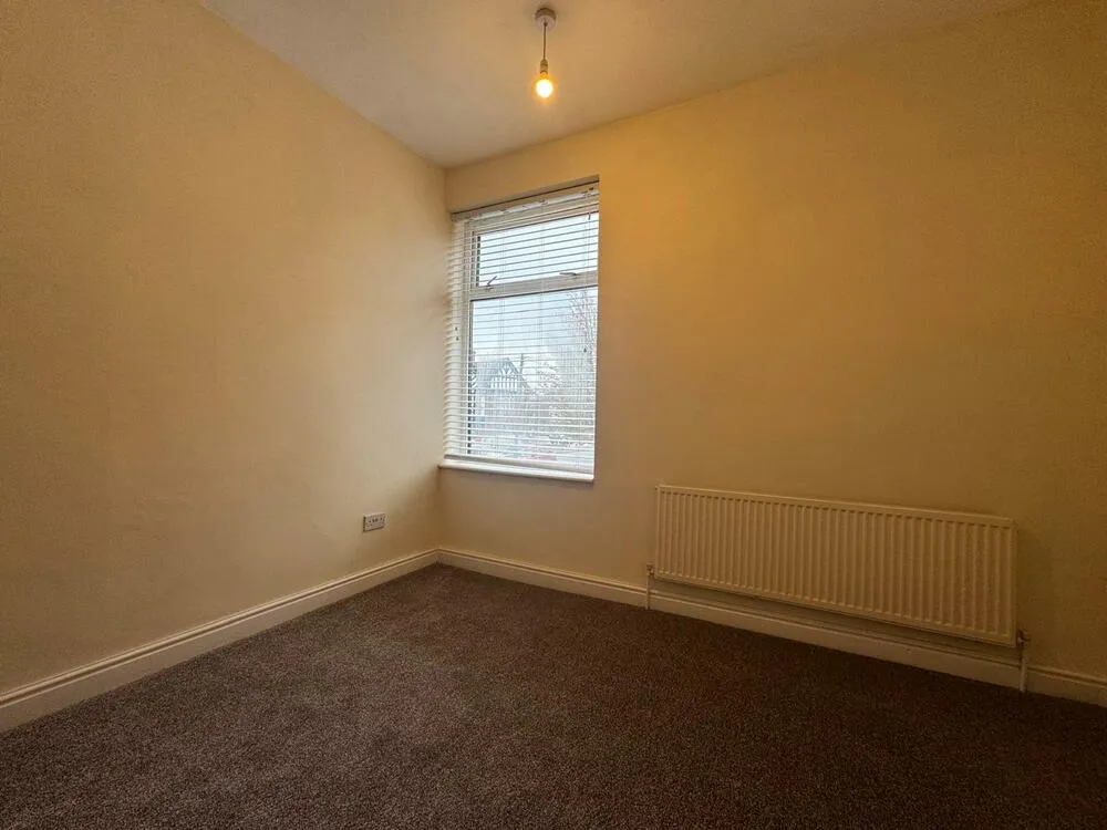 58 Jawbones Hill, Chesterfield, Derbyshire S40 2EN