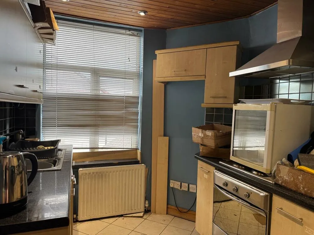 363 Sheffield Road, Chesterfield, Derbyshire S41 8LL