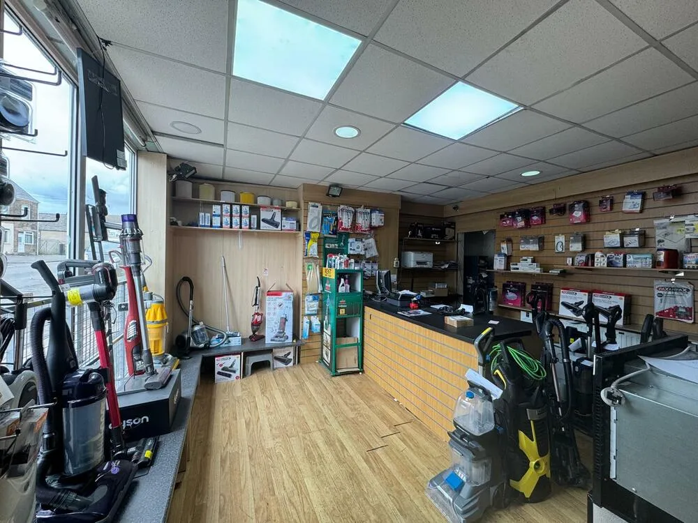 363 Sheffield Road, Chesterfield, Derbyshire S41 8LL