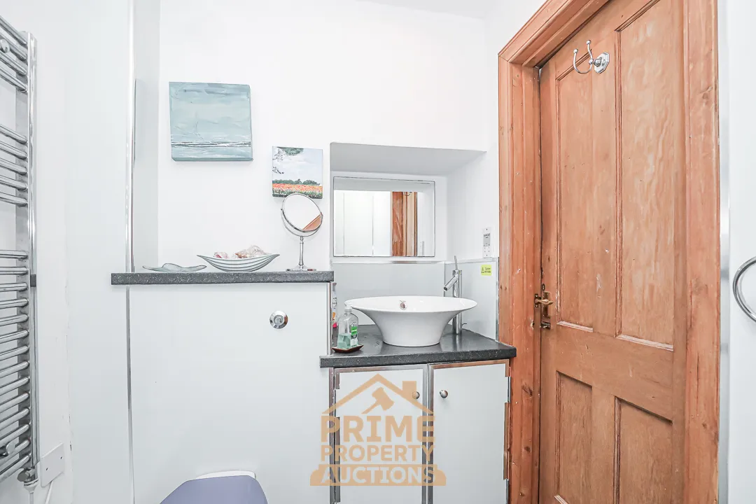 Excellent Mixed Use Investment Opportunity