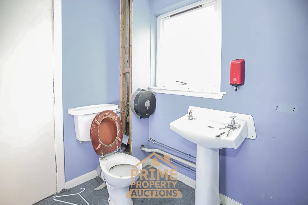 Excellent Commercial Refurbishment Opportunity