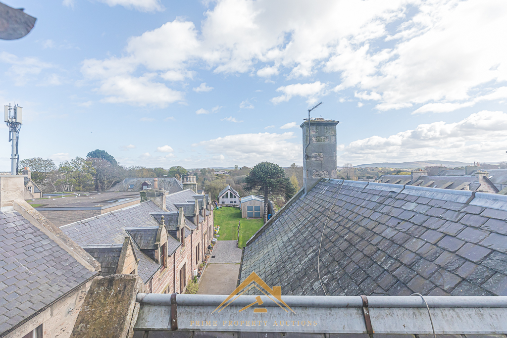 1 Moray Place, High Street, Nairn, IV12 4BZ