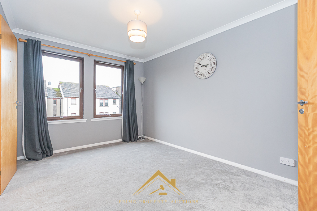 143 Headland Court. Aberdeen, AB10 7HW