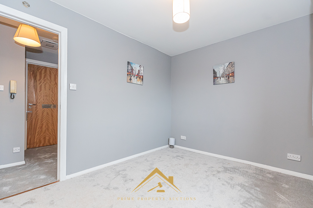 143 Headland Court. Aberdeen, AB10 7HW