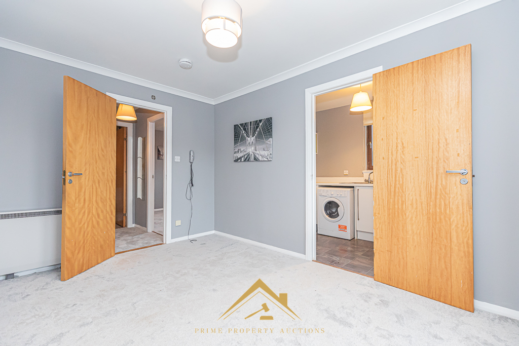 143 Headland Court. Aberdeen, AB10 7HW