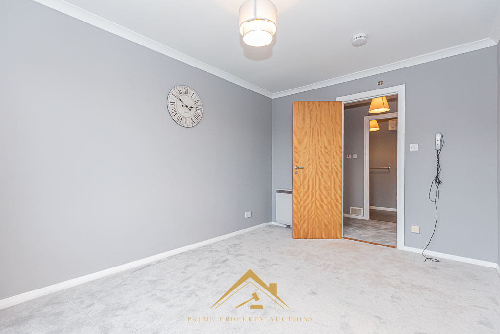 143 Headland Court. Aberdeen, AB10 7HW