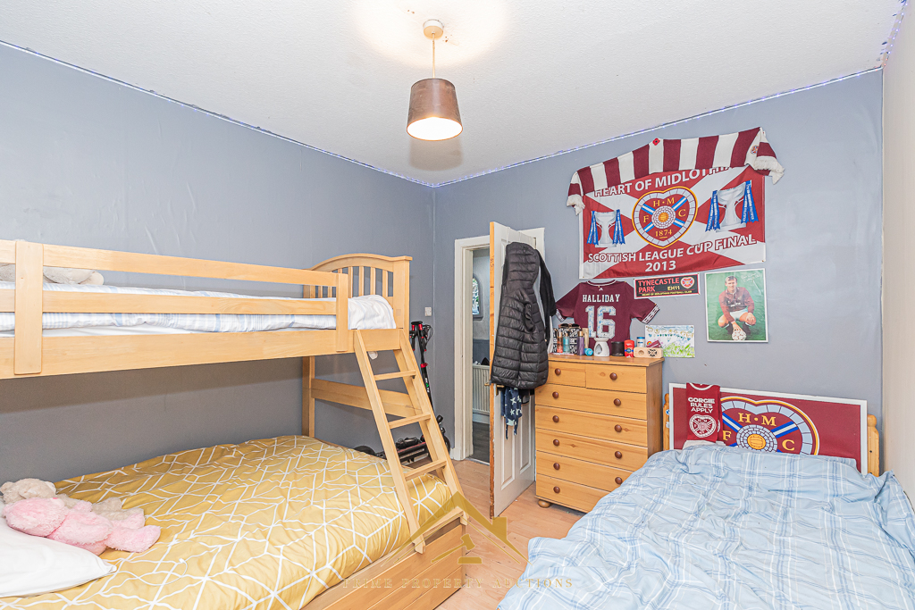 6/1 West Pilton Avenue, Edinburgh, EH4 4BY
