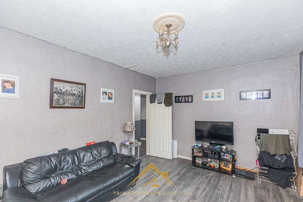 6/1 West Pilton Avenue, Edinburgh, EH4 4BY