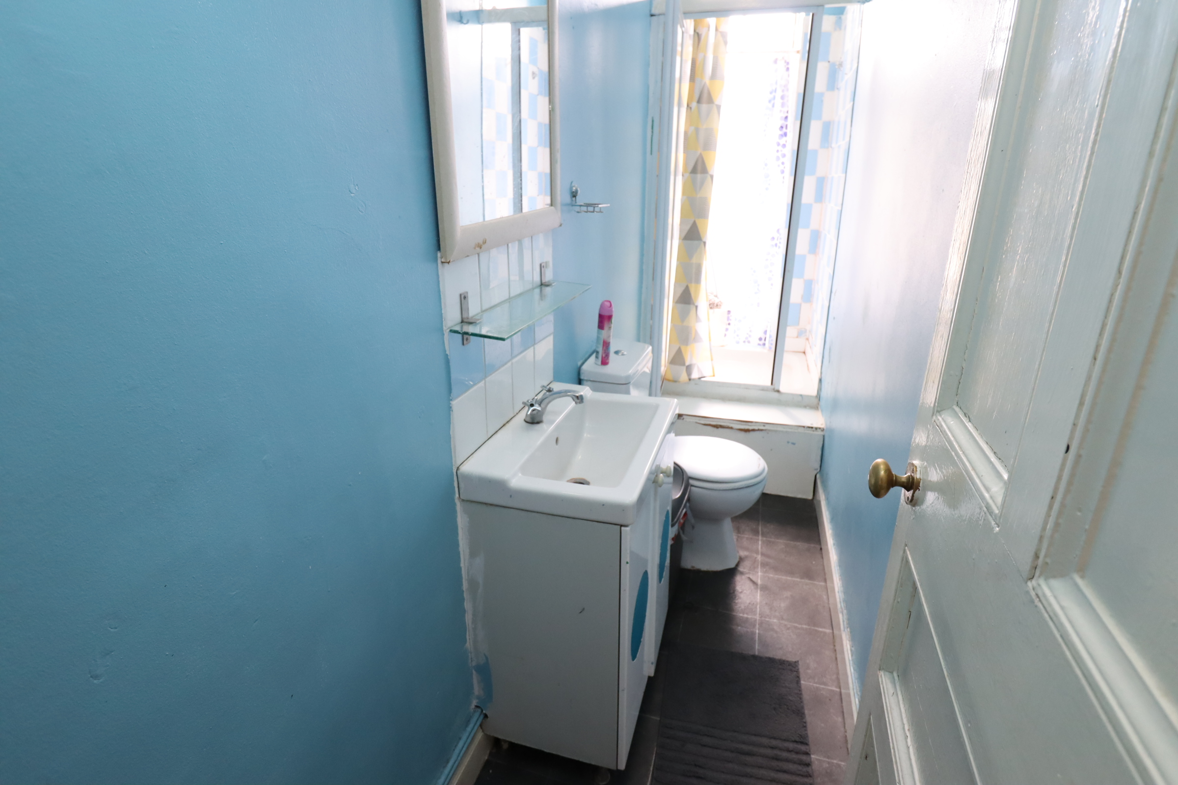 198 Flat 3/3, Newlands Road, Cathcart, Glasgow, G44 4EY