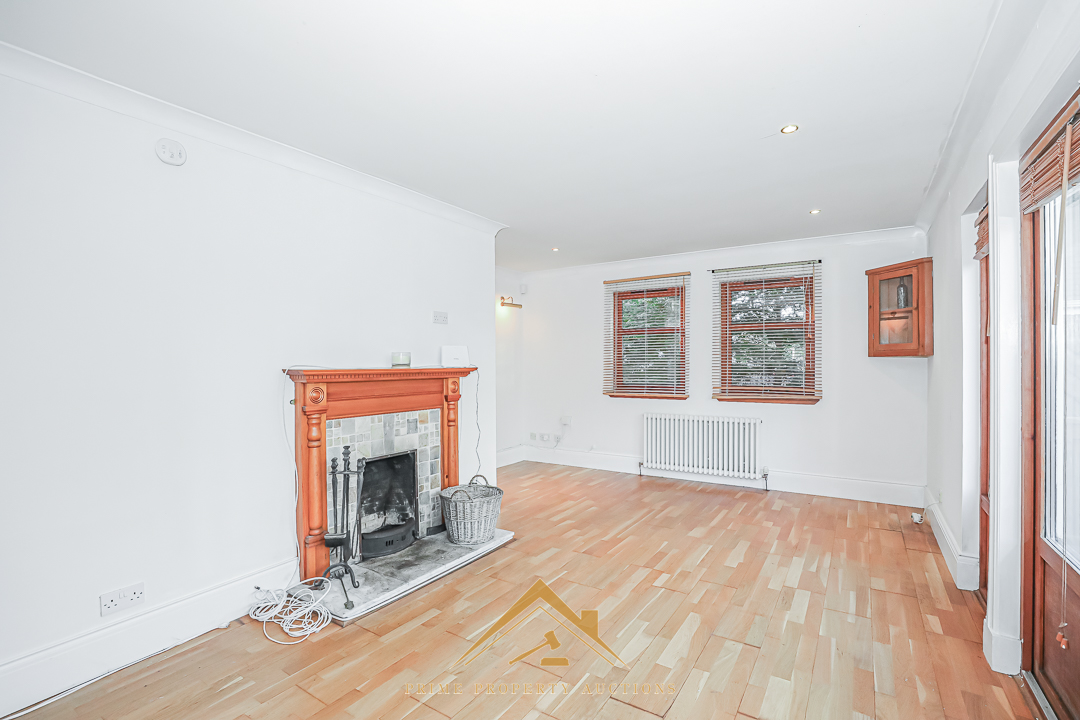 Oak Tree Cottage, Tullibardine , Auchterarder, PH3 1JU