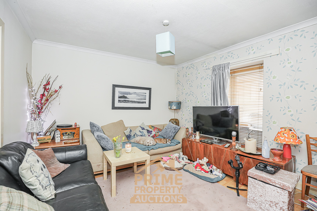 Flat 1/2 , 99 Neilston Road, Paisley, PA2 6ES