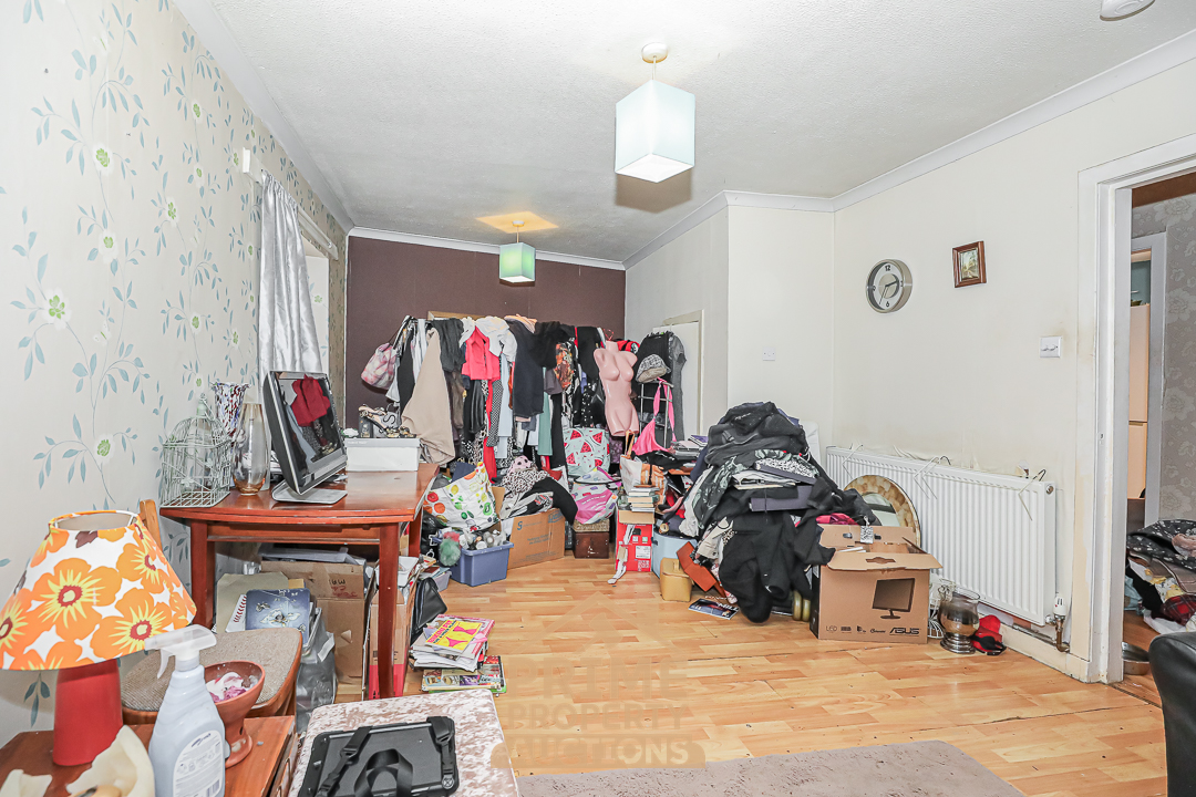 Flat 1/2 , 99 Neilston Road, Paisley, PA2 6ES