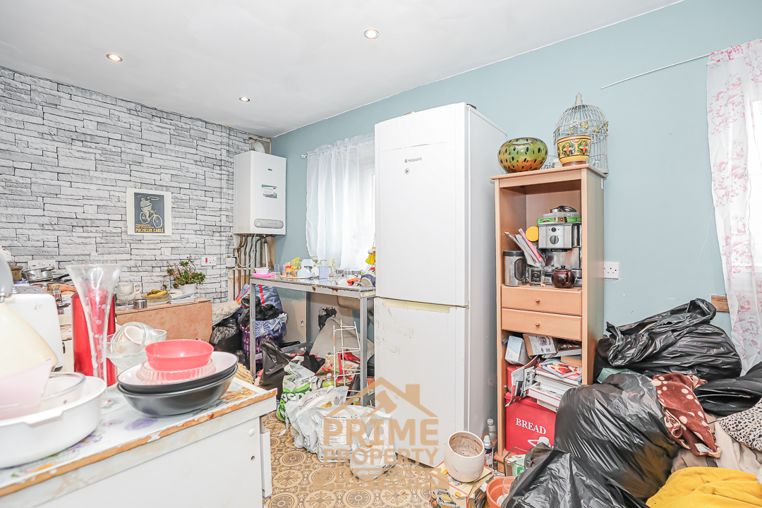 Flat 1/2 , 99 Neilston Road, Paisley, PA2 6ES
