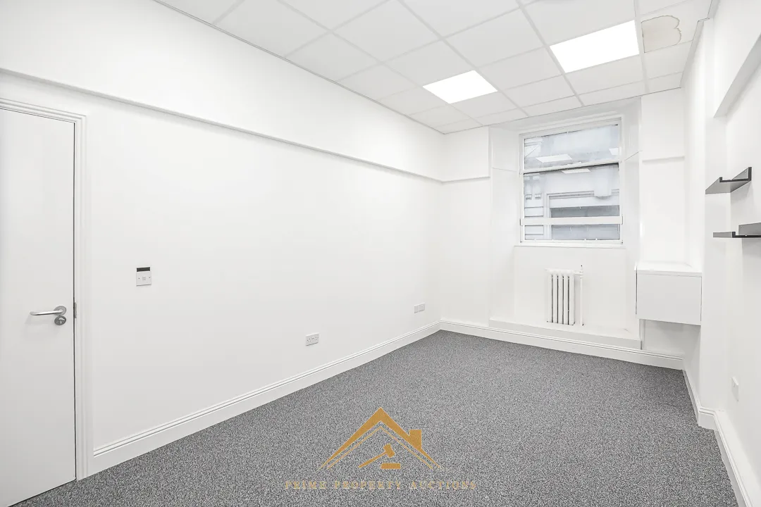 Attractive Commercial Investment Opportunity