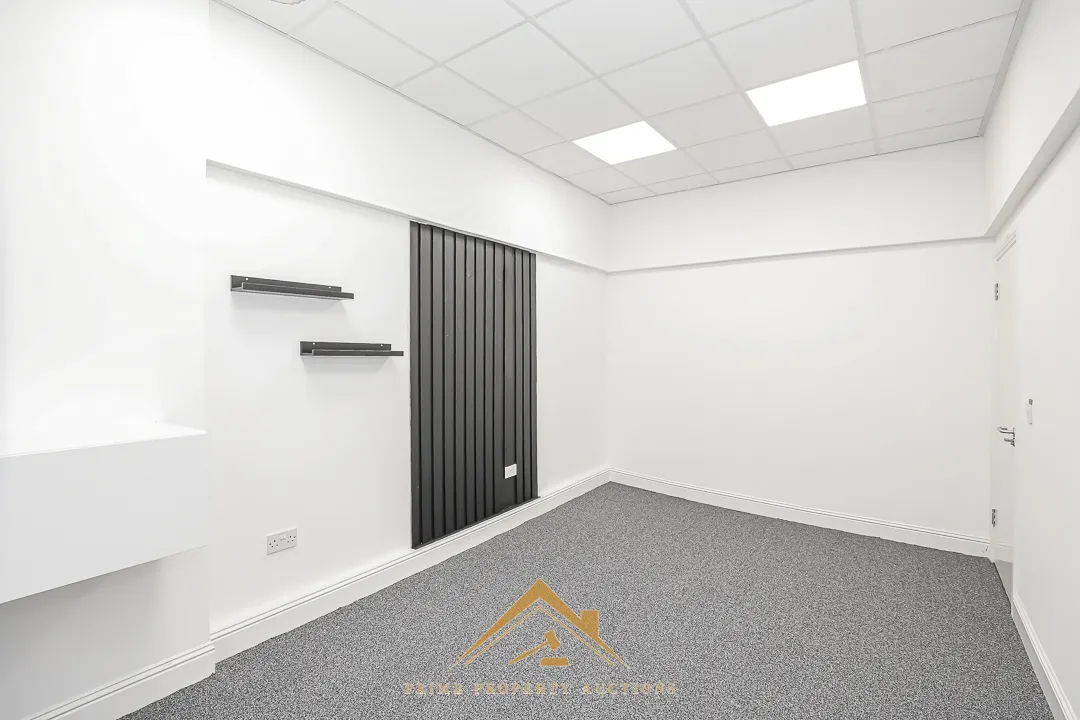 Attractive Commercial Investment Opportunity
