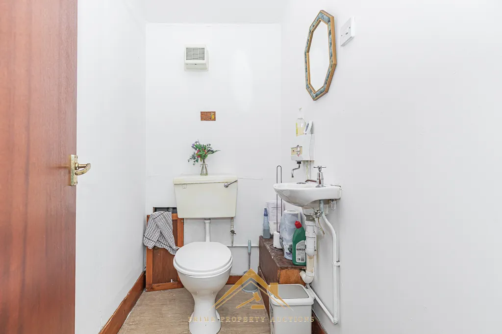 Tenanted Commercial Unit