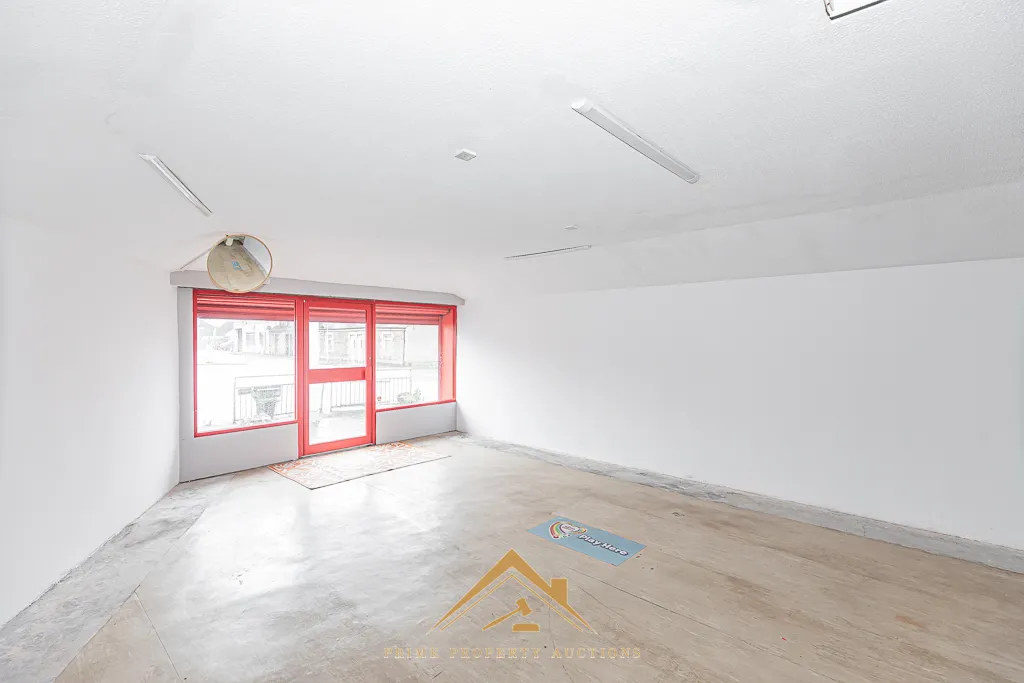 Tenanted Commercial Unit