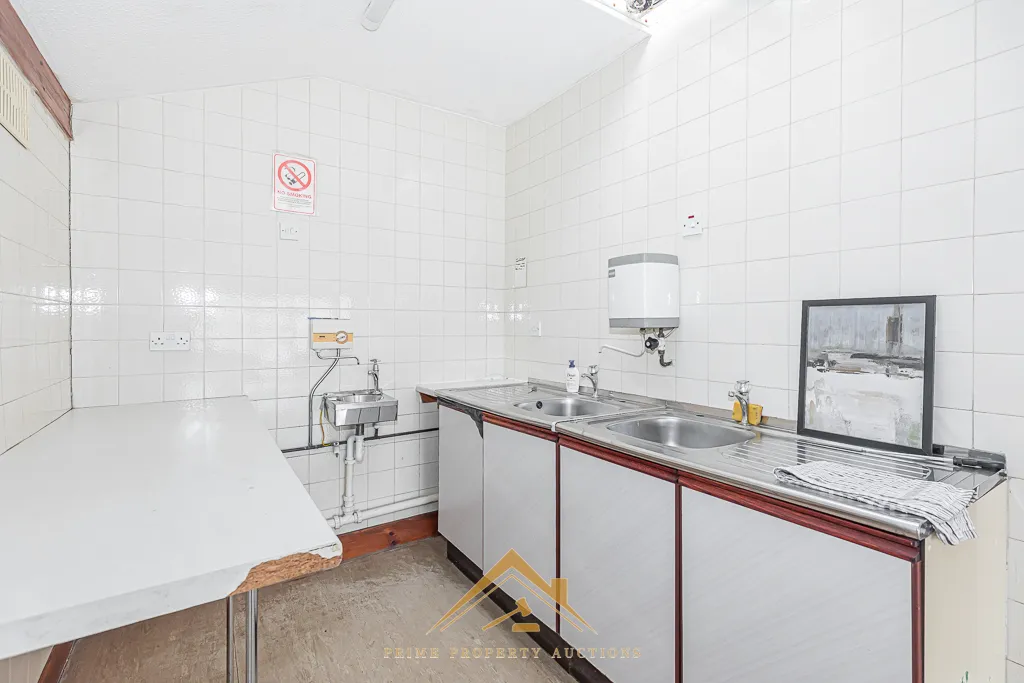 Tenanted Commercial Unit