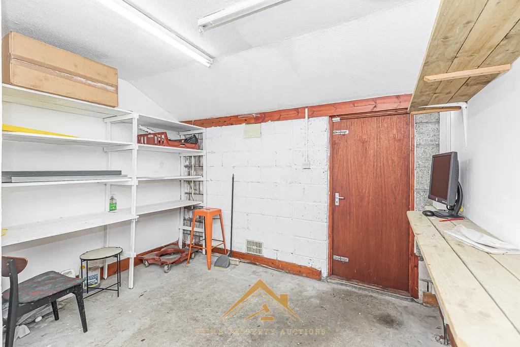 Tenanted Commercial Unit