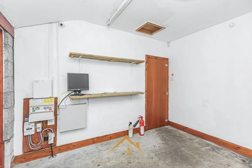 Tenanted Commercial Unit