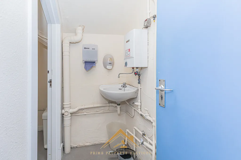 Attractive Commercial Opportunity 