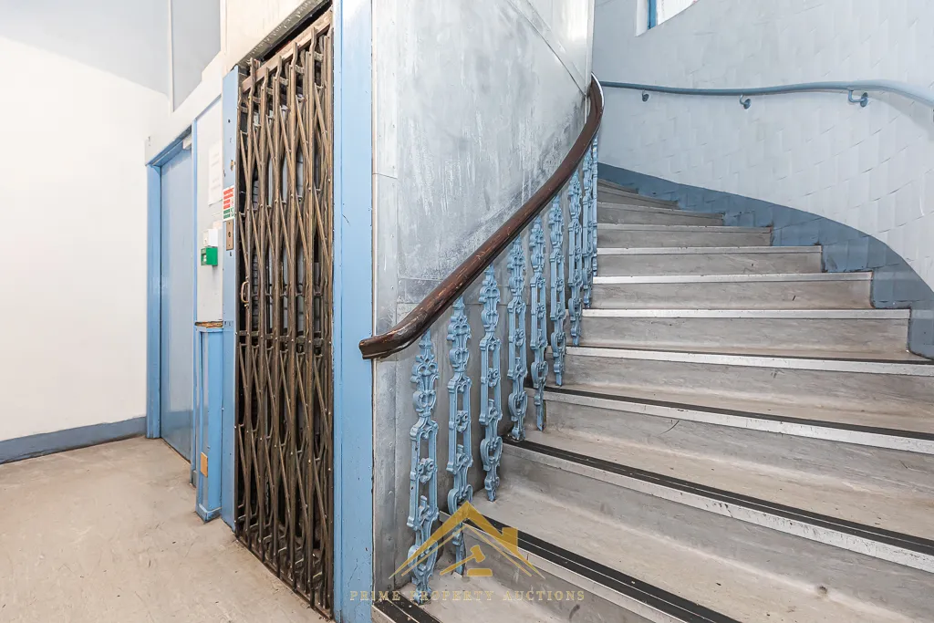 Attractive Commercial Opportunity 