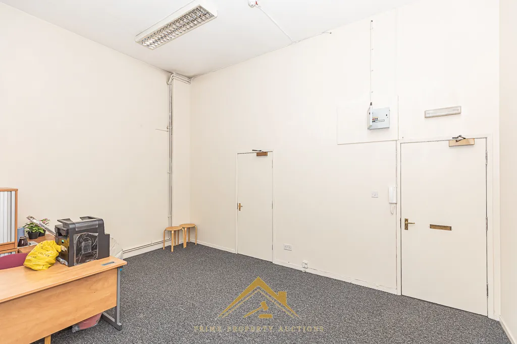 Attractive Commercial Opportunity 
