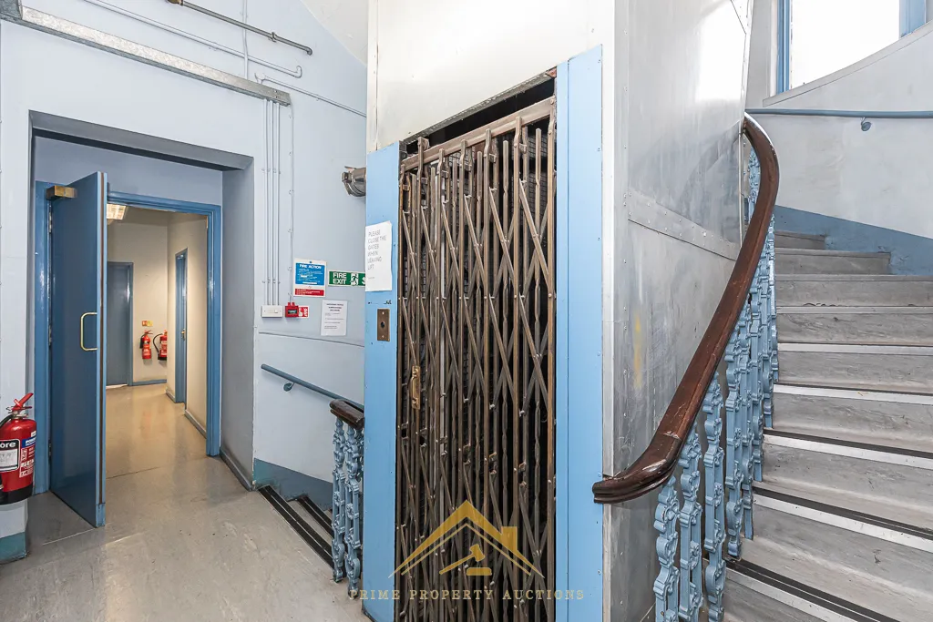 Attractive Commercial Opportunity 