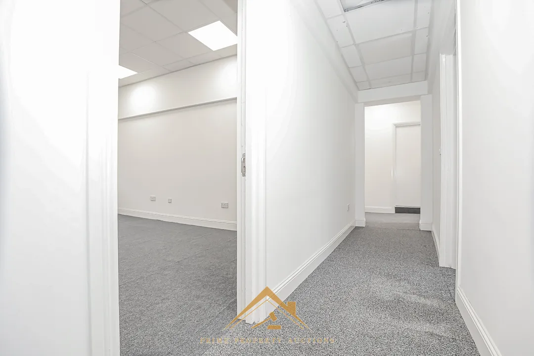 Attractive Commercial Investment Opportunity
