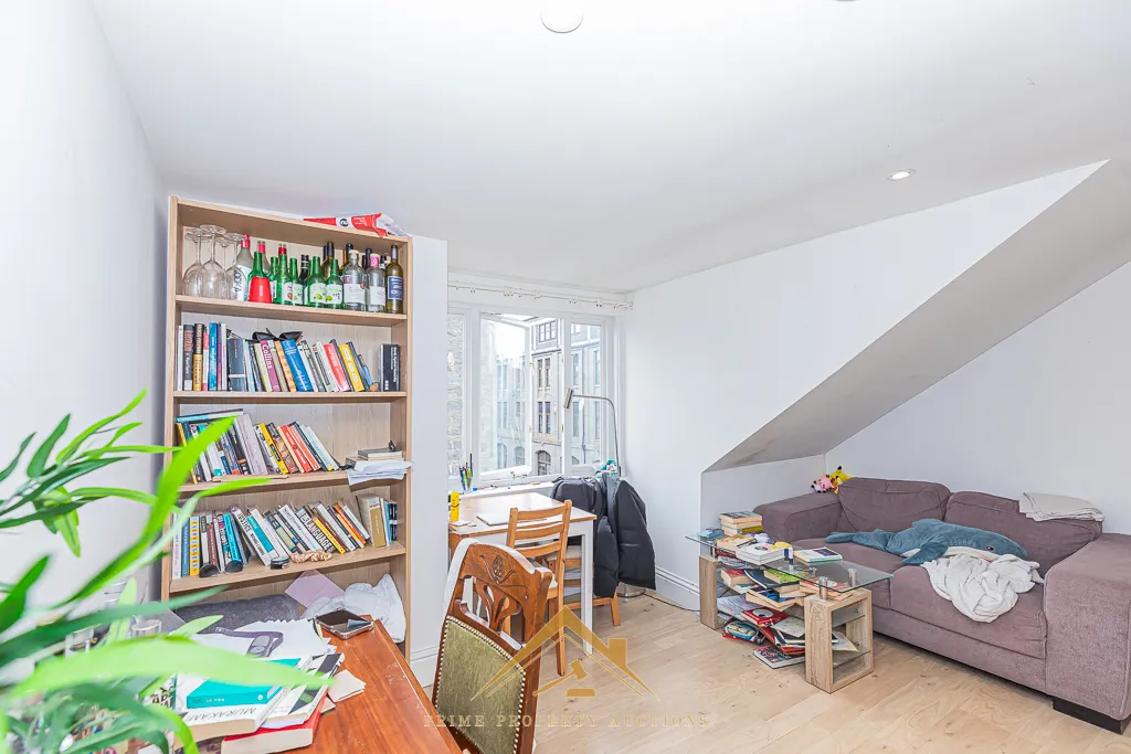 Attractive Tenanted Residential Opportunity 