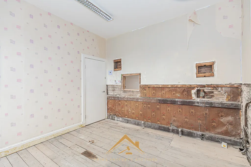 Attractive Commercial Investment Opportunity