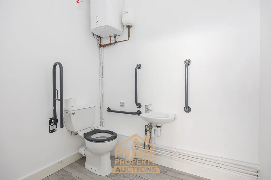 Excellent Commercial Opportunity