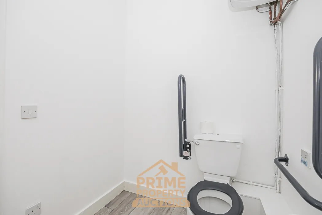 Excellent Commercial Opportunity