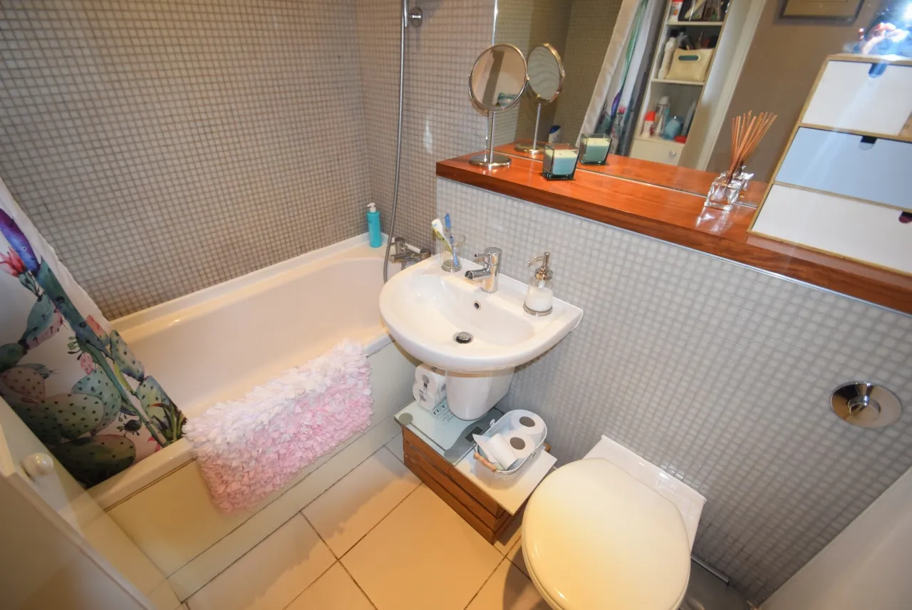 212 Burton Place, Manchester, M15 4LR