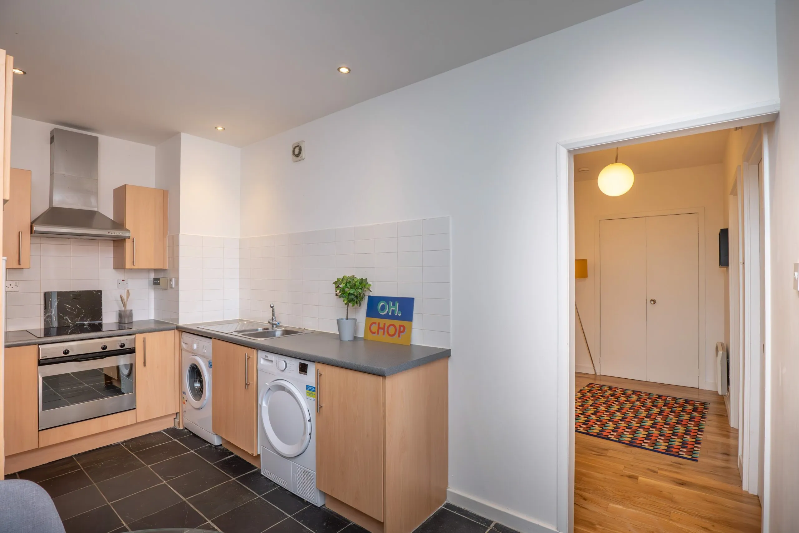 2/6 6 Mercat Court, Walls Street, Glasgow, G1 1PA