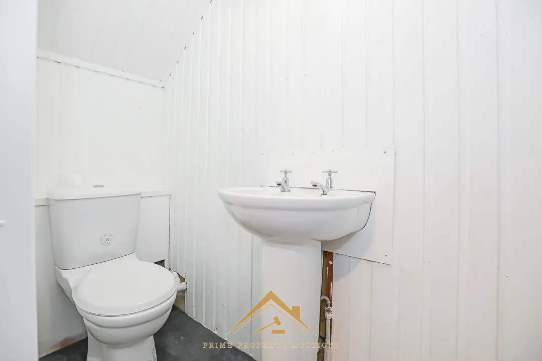 Excellent Turnkey Opportunity