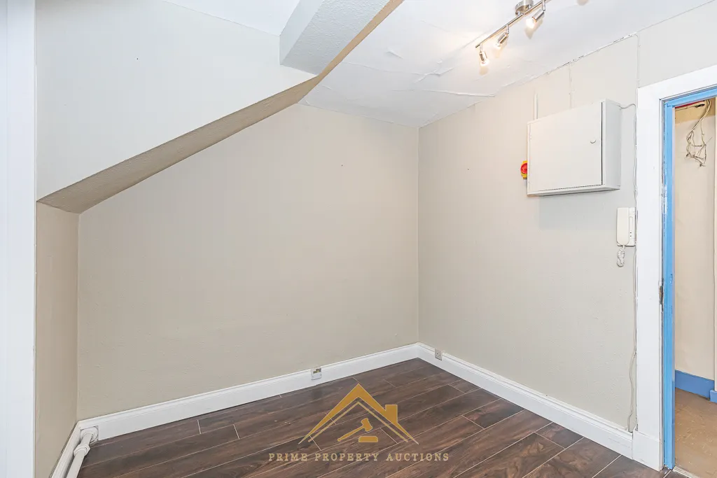 Attractive Commercial Opportunity 