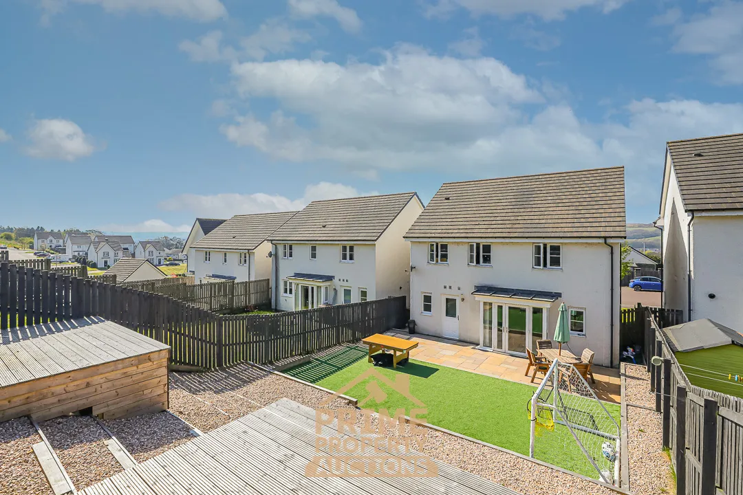 Prime Rare Residential Opportunity